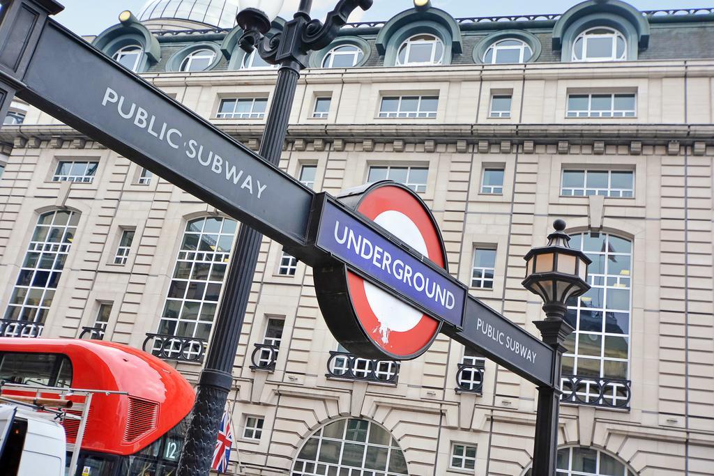 Piccadilly Circus Apartments ロンドン エクステリア 写真
